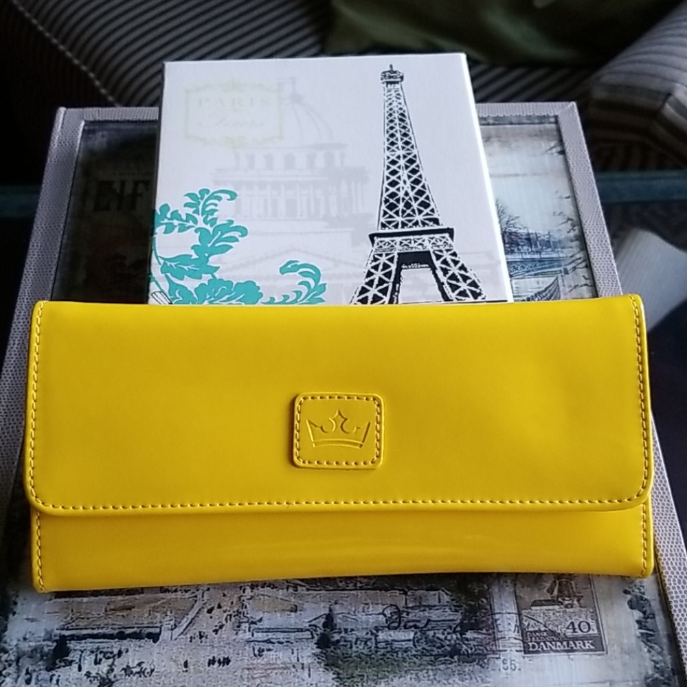 BAEKGAARD clutch wallet banana color NWT